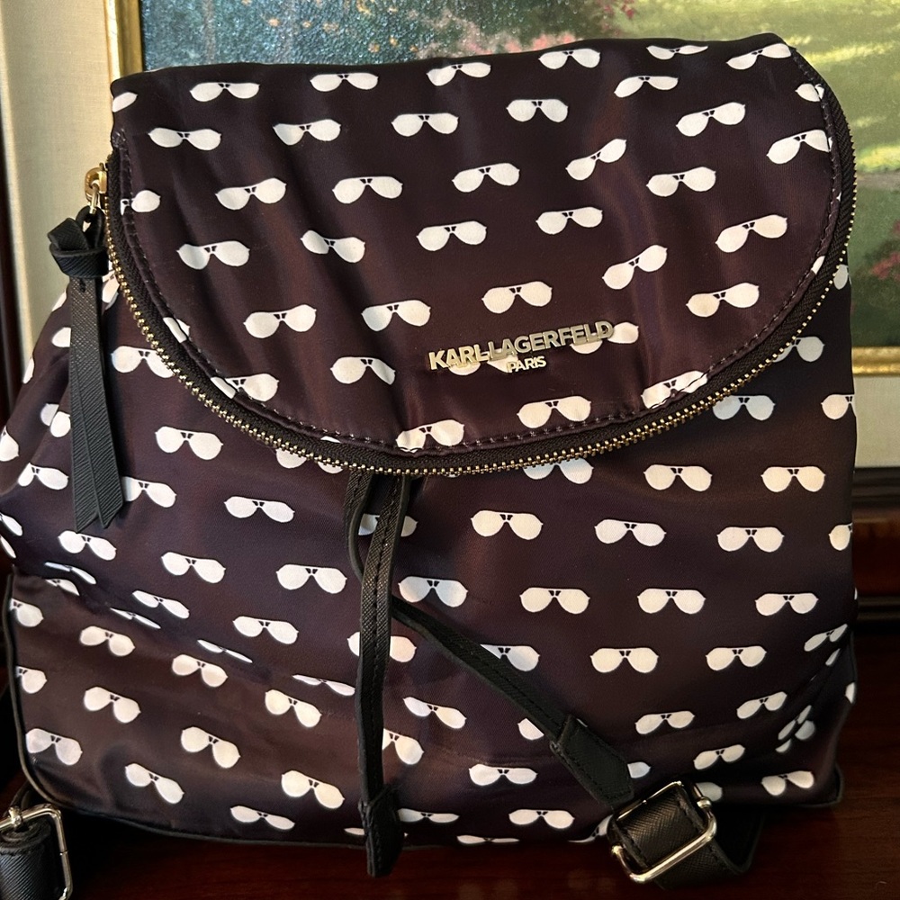 Stunning Beautiful NWOT vintage Designer Brand Karl Lagerfeld Paris Backpack